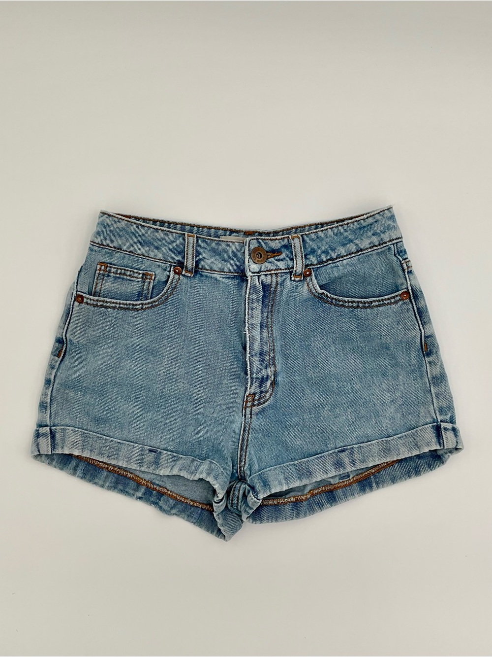 Bullhead Denim Co Mom Shorts Light Wash Rolled Hem High Rise Size 3